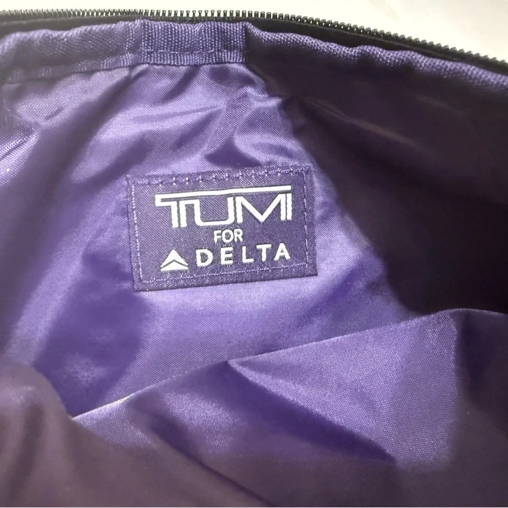 TUMI for Delta Small Gray Zip Pouch Travel Case Toiletry Storage Bag